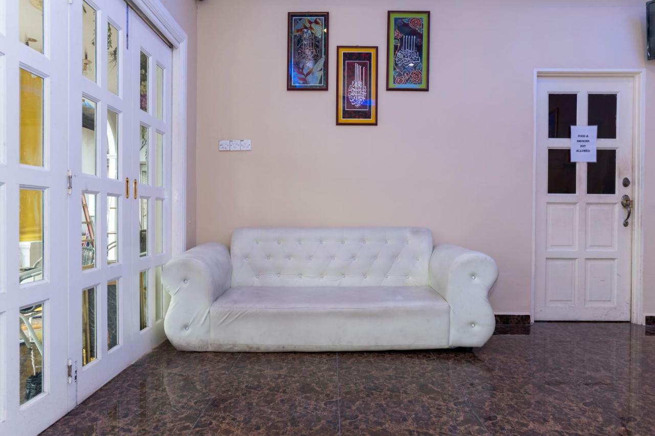 Oyo 1228 R & R Motel Johor Bahru Exteriör bild