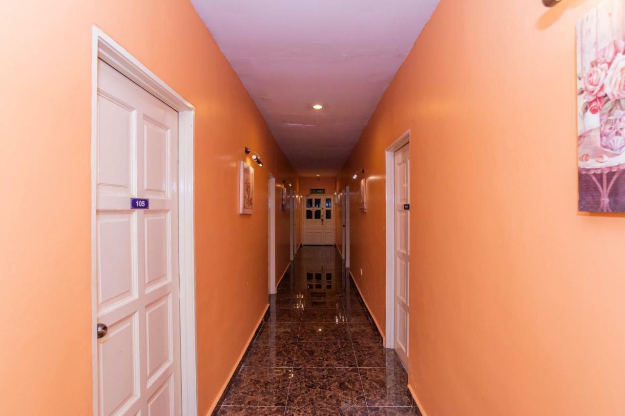 Oyo 1228 R & R Motel Johor Bahru Exteriör bild